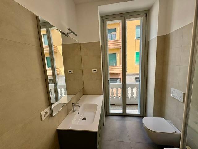 Bagno - Bilocale via Alessandro Volta 19, San Biagio - San Carlo, Monza