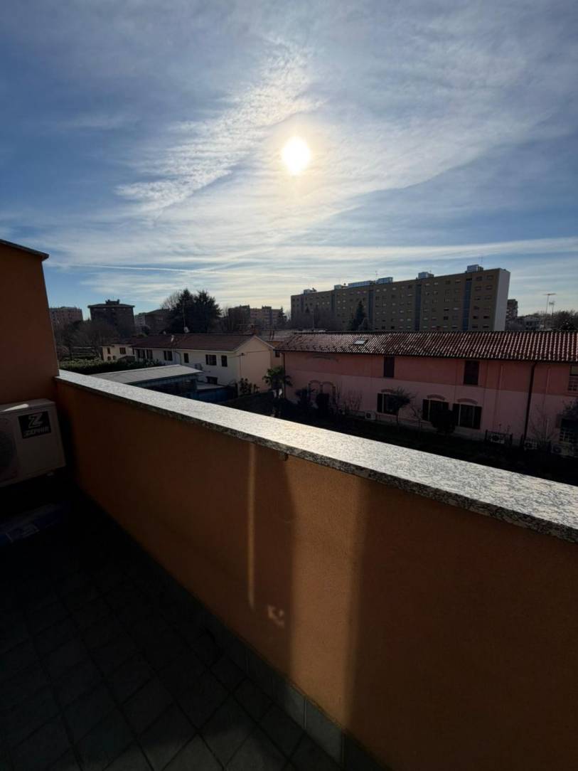 Balcone - Bilocale viale Libertà 128, Via Lecco - Viale Libertà, Monza