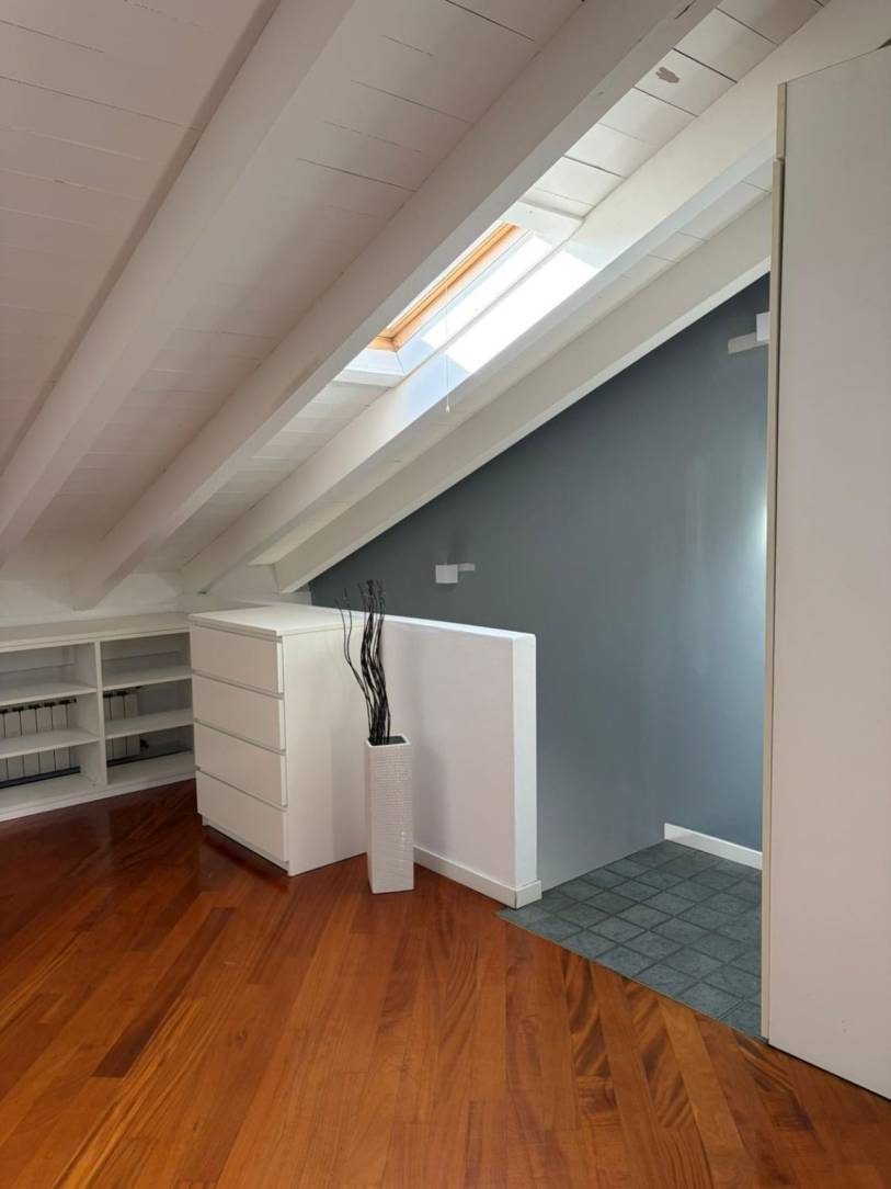 Stanza non arredata - Bilocale viale Libertà 128, Via Lecco - Viale Libertà, Monza