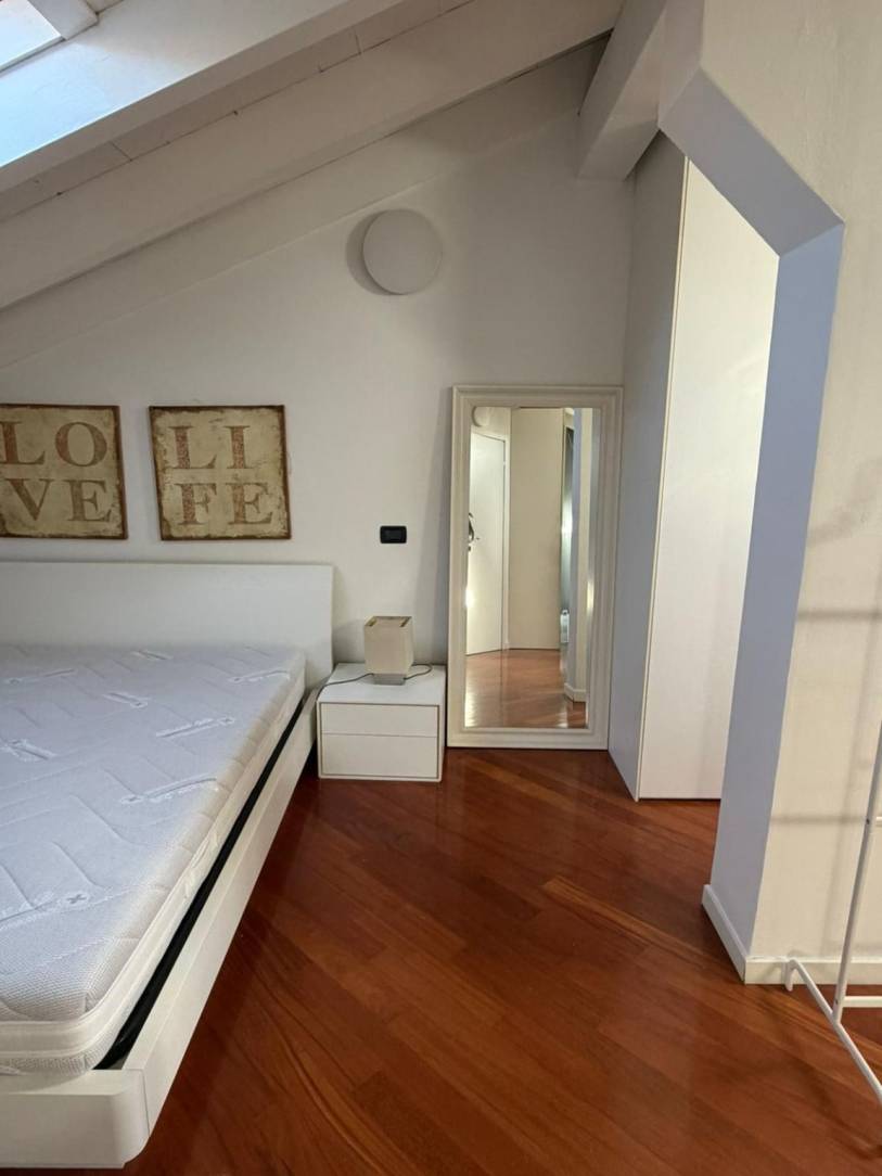 Camera da letto - Bilocale viale Libertà 128, Via Lecco - Viale Libertà, Monza