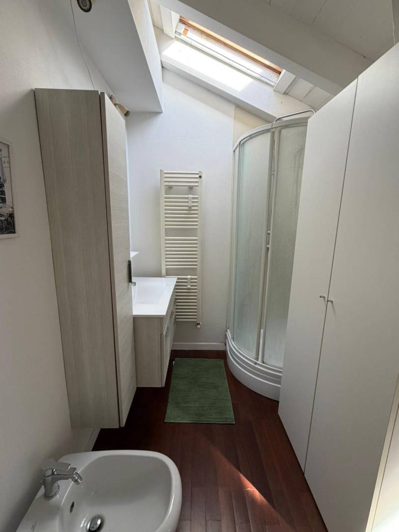 Bagno - Bilocale viale Libertà 128, Via Lecco - Viale Libertà, Monza