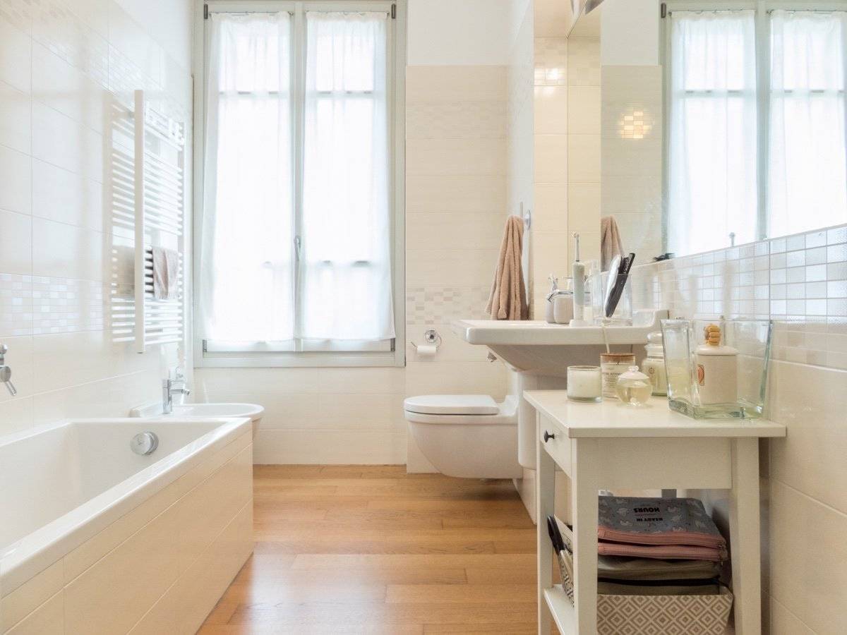 Bagno - Quadrilocale viale della Vittoria 44, Villasanta